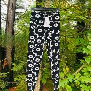 Marimekko Kapala Unikko Leggings, NWT, Size Small, Black and White